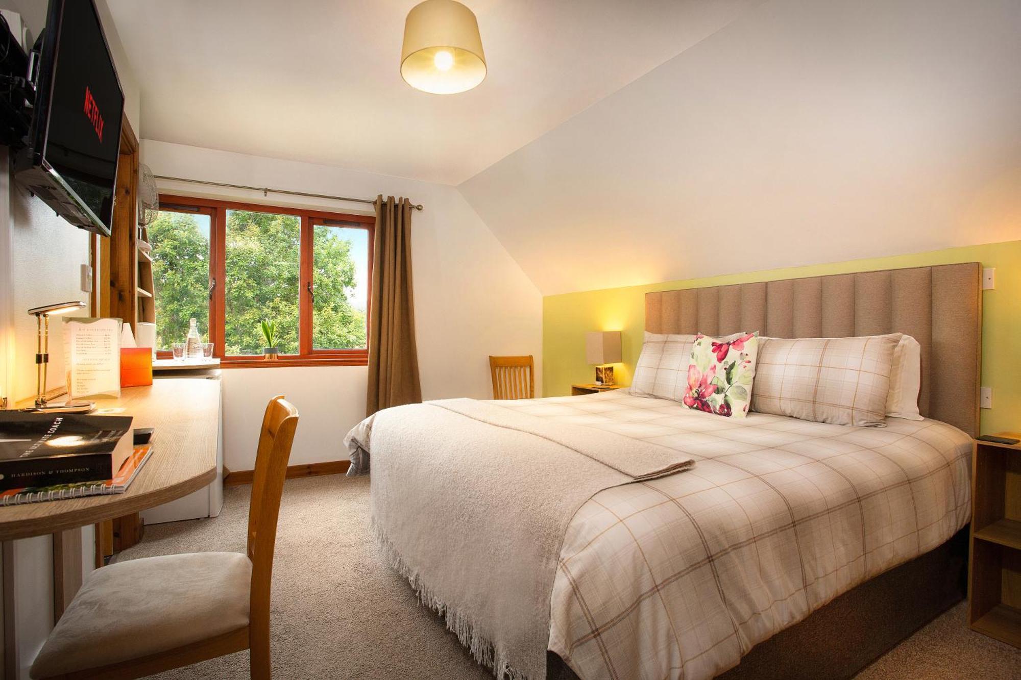 Beechwood Lodge Guesthouse Alness Esterno foto
