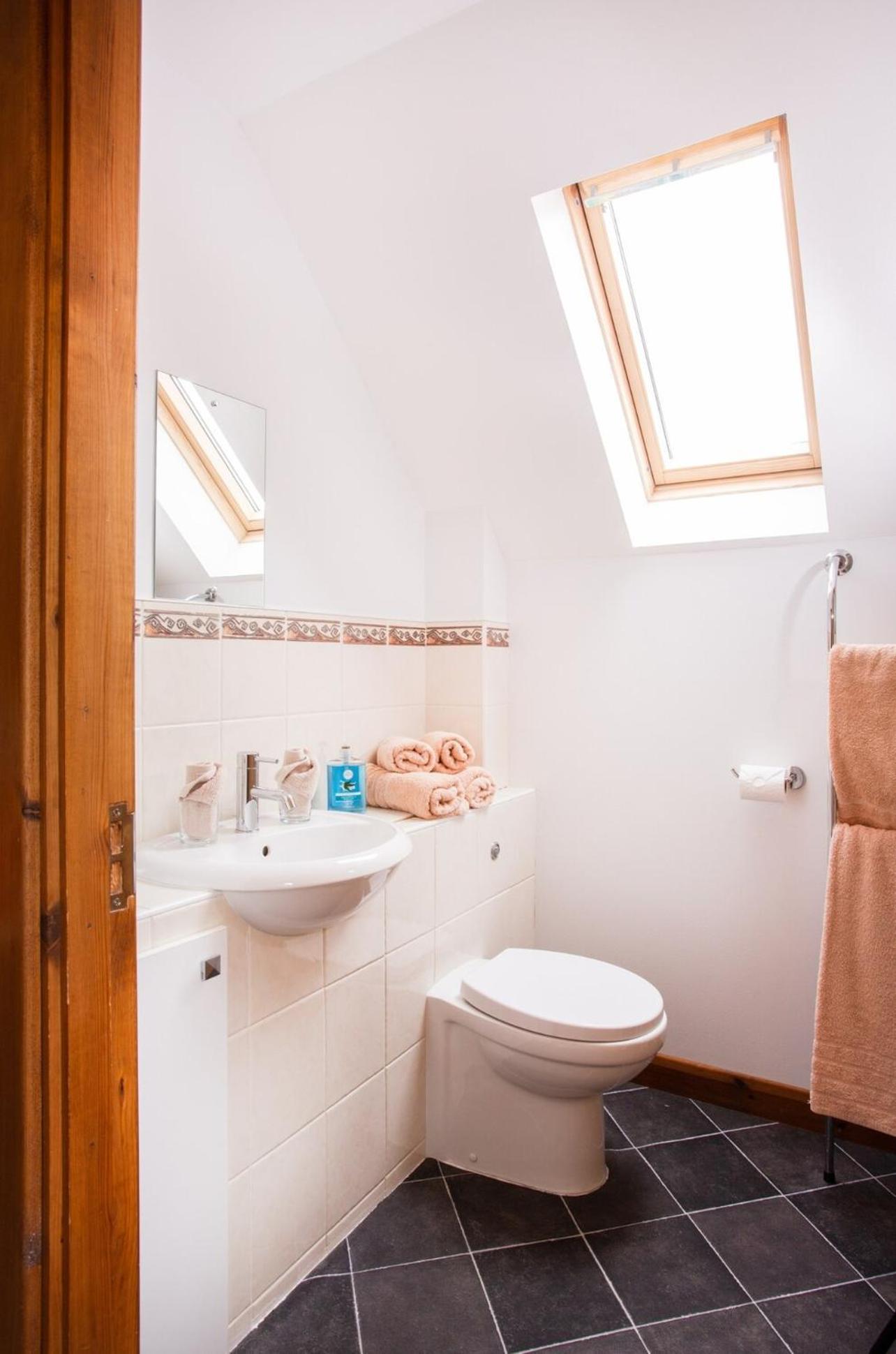 Beechwood Lodge Guesthouse Alness Esterno foto