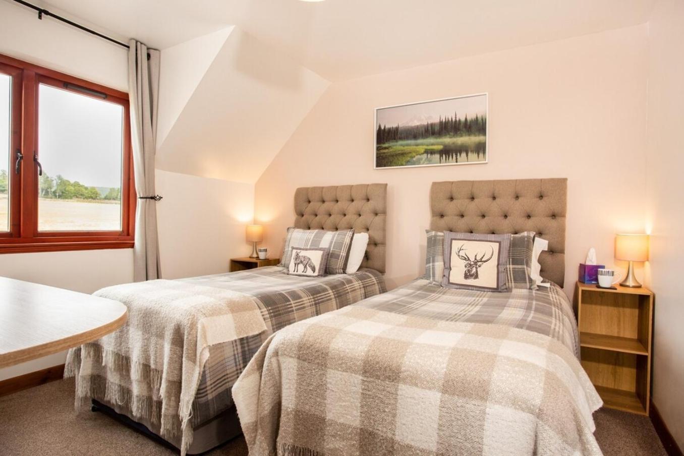 Beechwood Lodge Guesthouse Alness Esterno foto